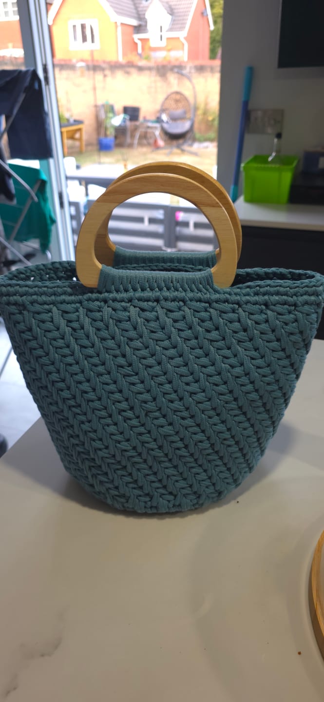 Customer photo review of CrochetPark™  Elegant granny Crochet Bag DIY Kit