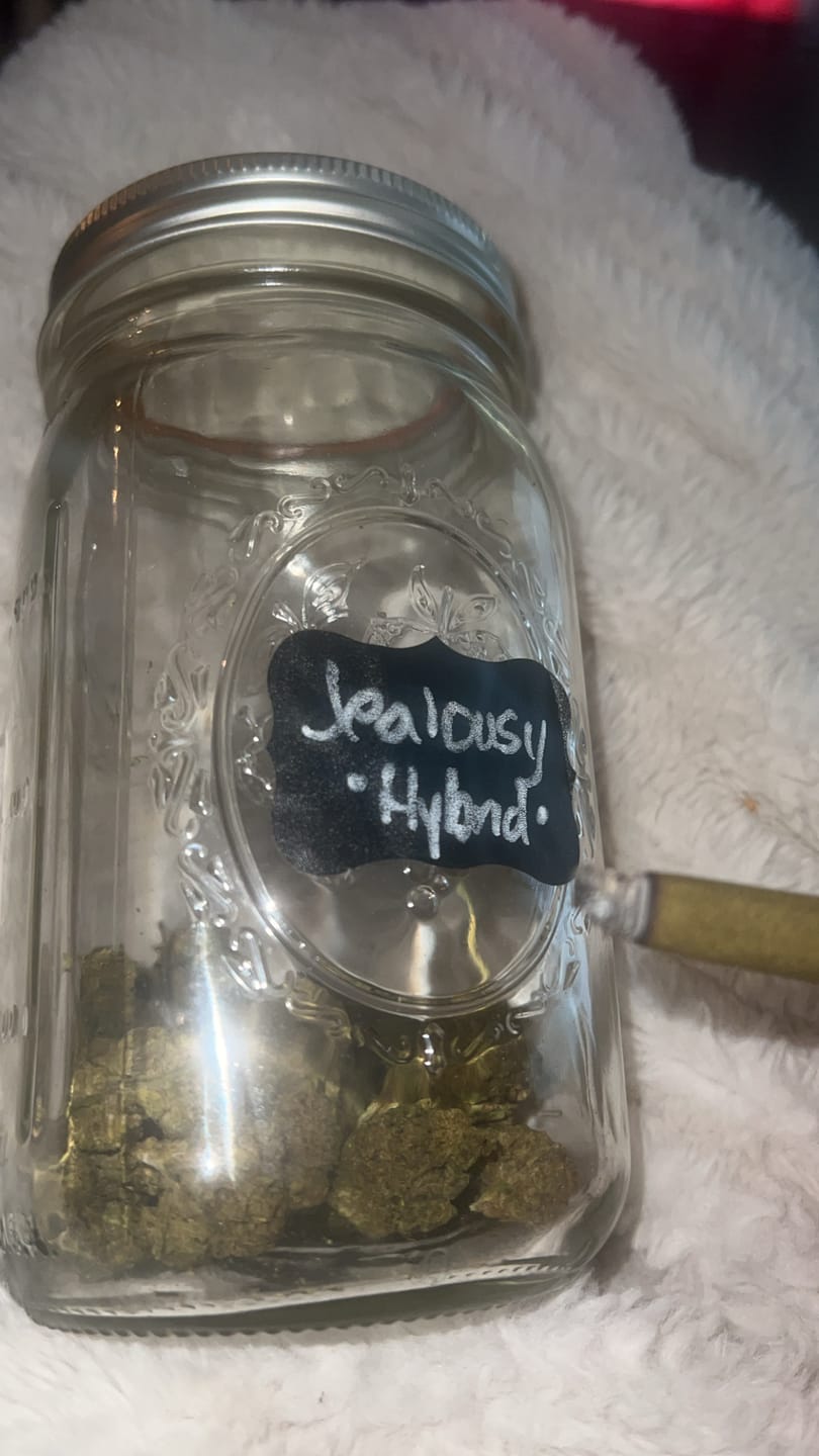 Customer photo review of Jealousy - 28 Grams - Hybrid