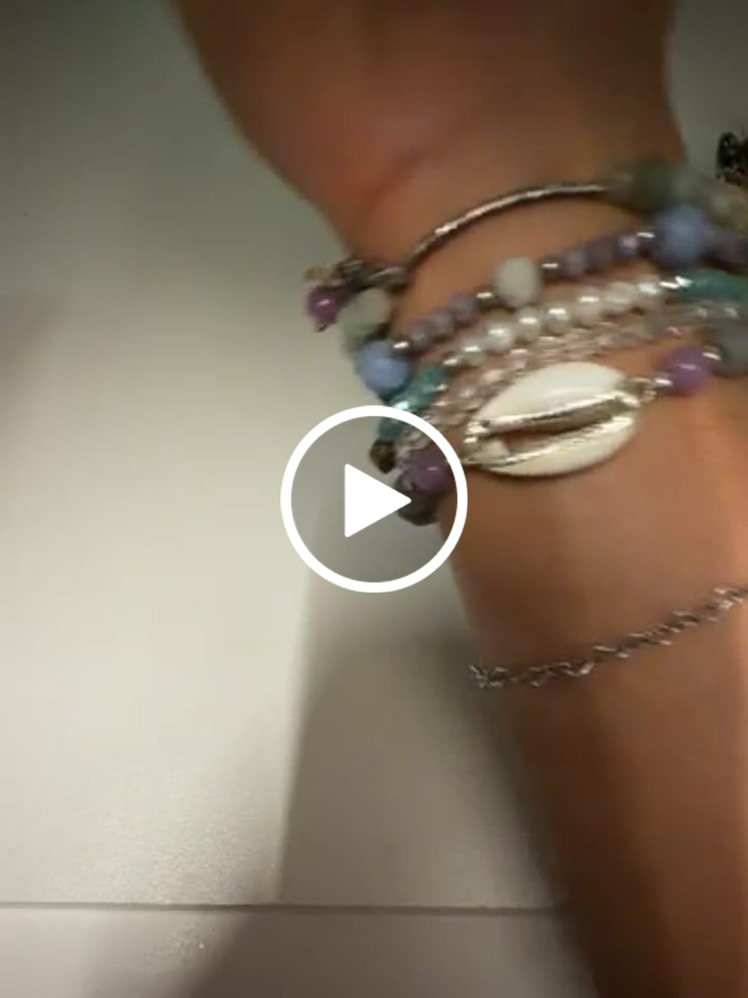 Customer video review of Seaside Dreams Stretch Apple Watch Strap