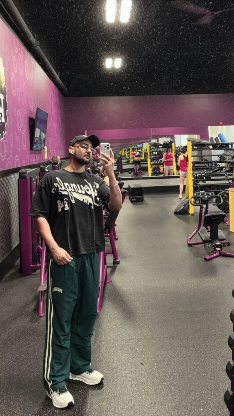Customer photo review of 4182 - Distressed Script Tees