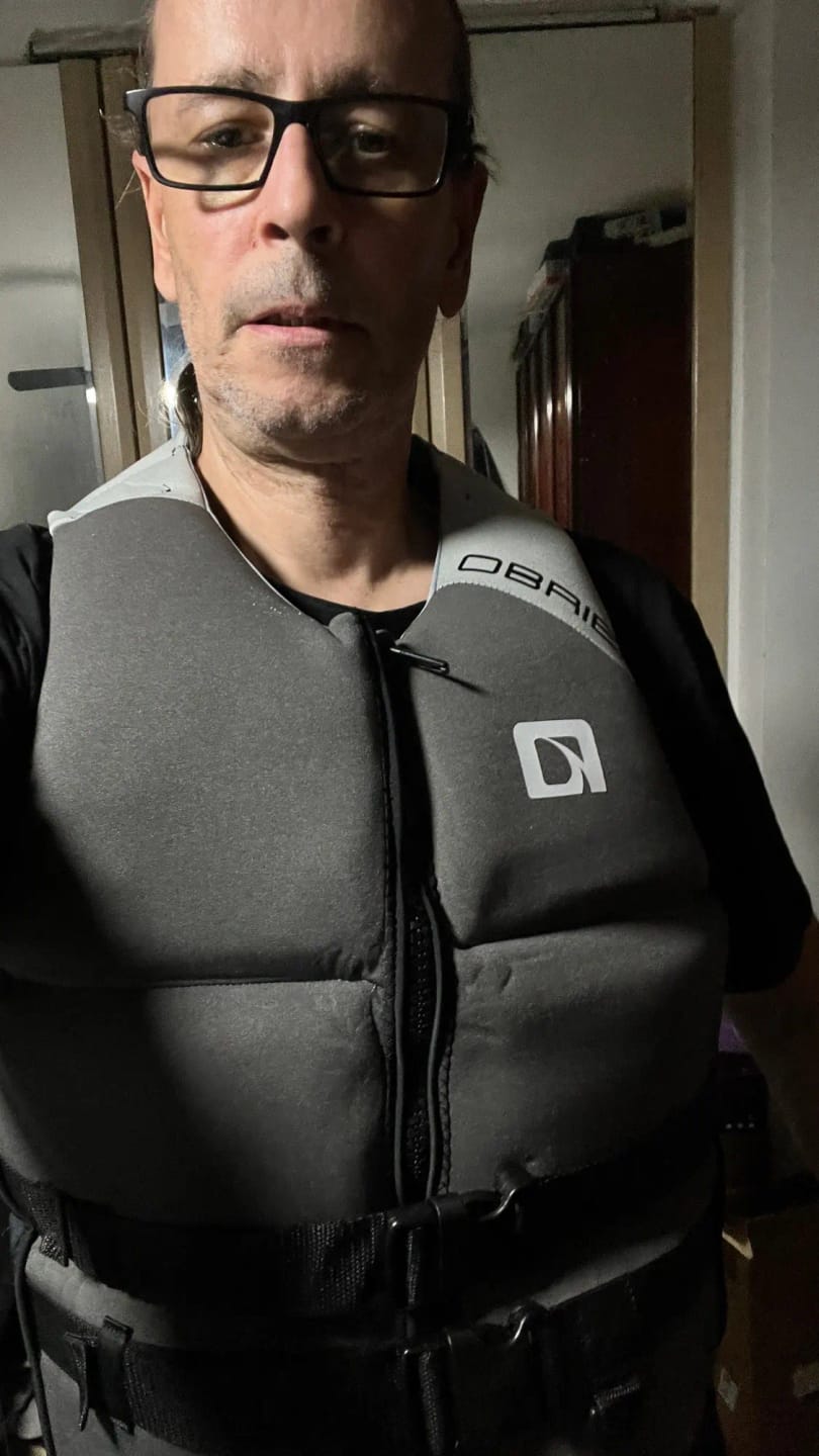 Customer photo review of Gilet de sauvetage kayak "AquaSafe"
