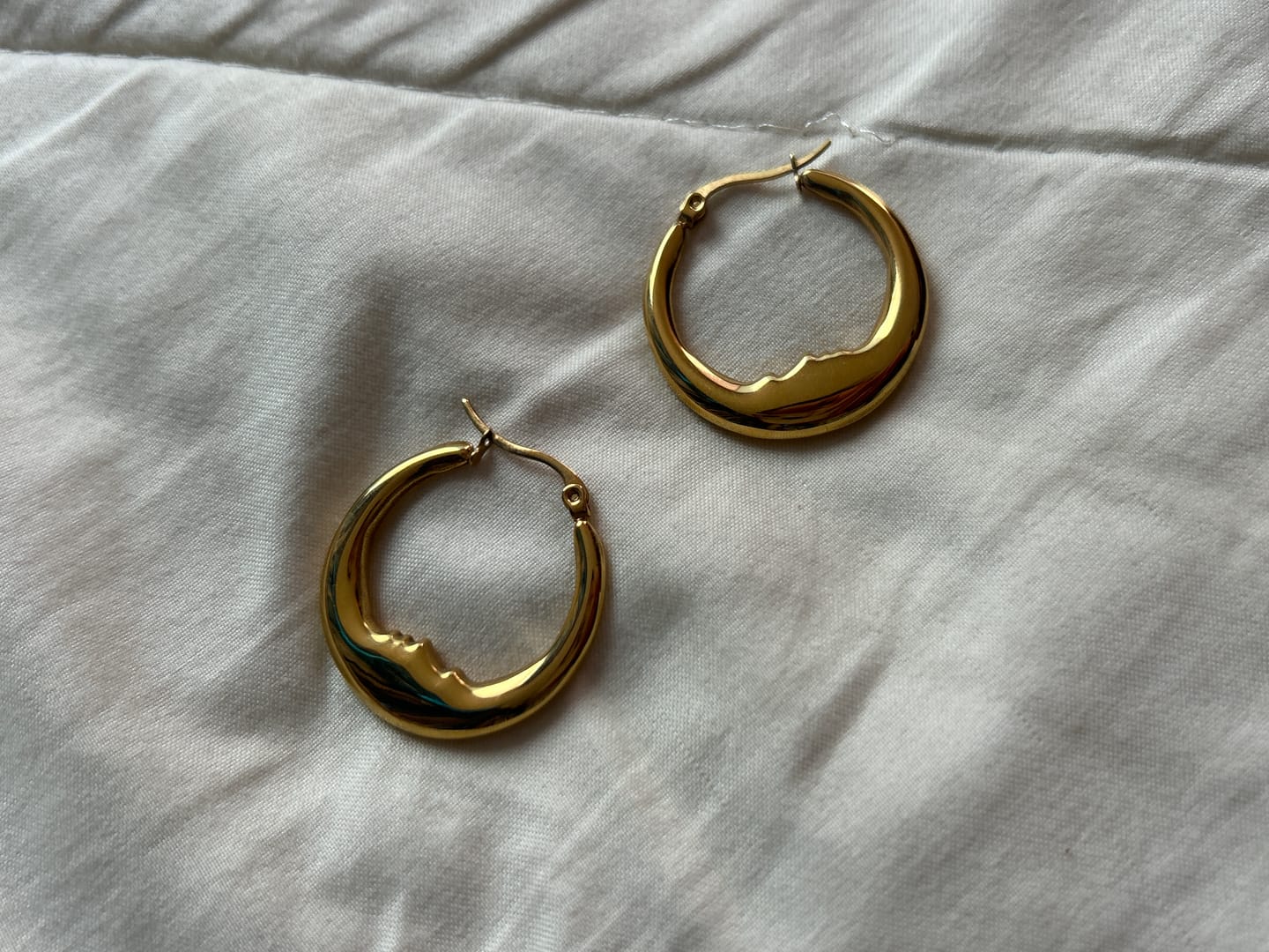 Customer photo review of Aretes Lunnatia