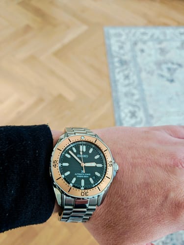 Customer photo review of Seiko Prospex Men's 41.30mm Automatic Diver Watch SPB485J