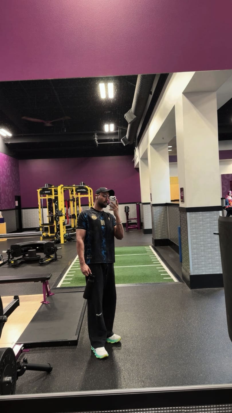Customer photo review of 2129 - Core Baggy Sweats
