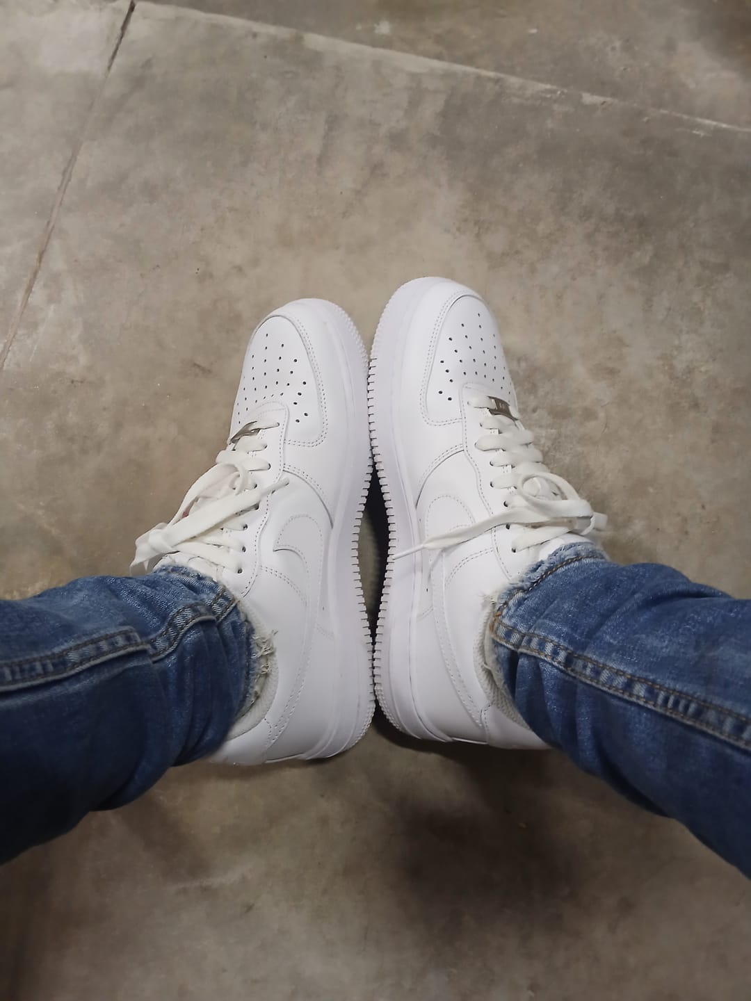 Customer photo review of NIKE AF1 TODO BLANCO - (AAA)