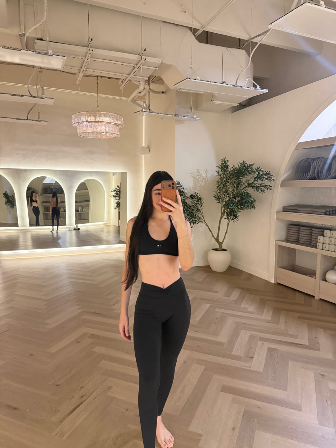 Customer photo review of The Scrunch Legging Black