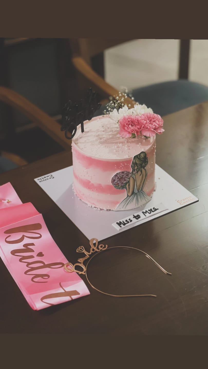 Customer photo review of Pink Floral Bride to be Cake