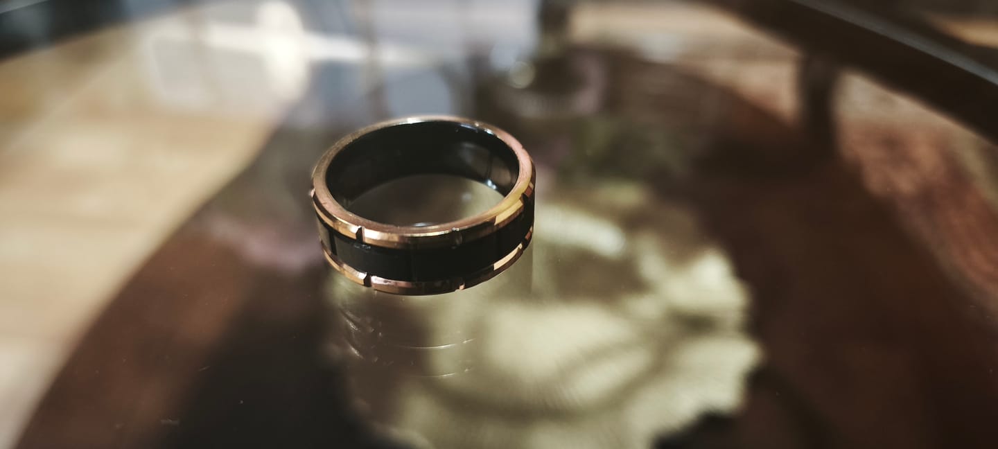 Customer photo review of Anillo Blaze Rose Black Carburo de Tungsteno