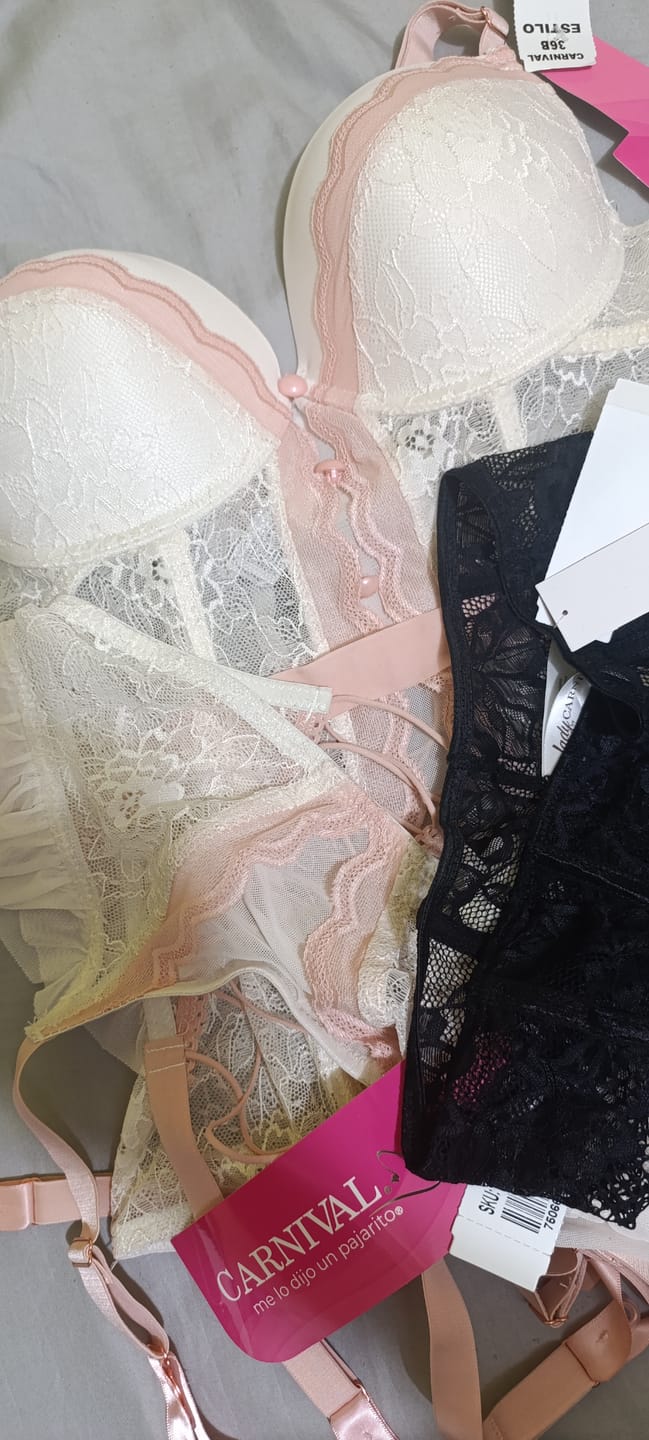 Customer photo review of Corset con varilla, push up cintas ajustables en la parte trasera 25091L Lady Carnival