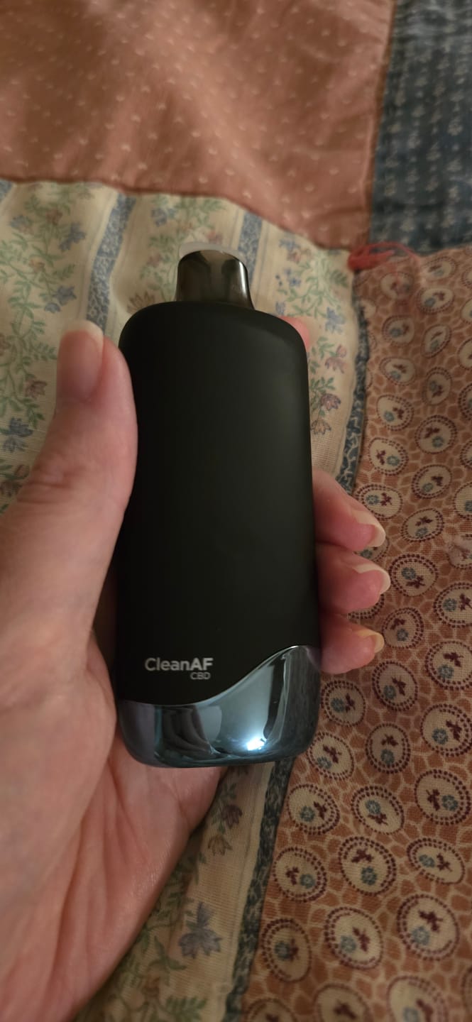 Customer photo review of Minty Fresh CBD Vape