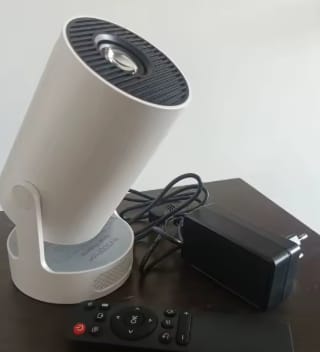 Customer photo review of Book Projector™ – Proyector para Lectura y Entretenimiento