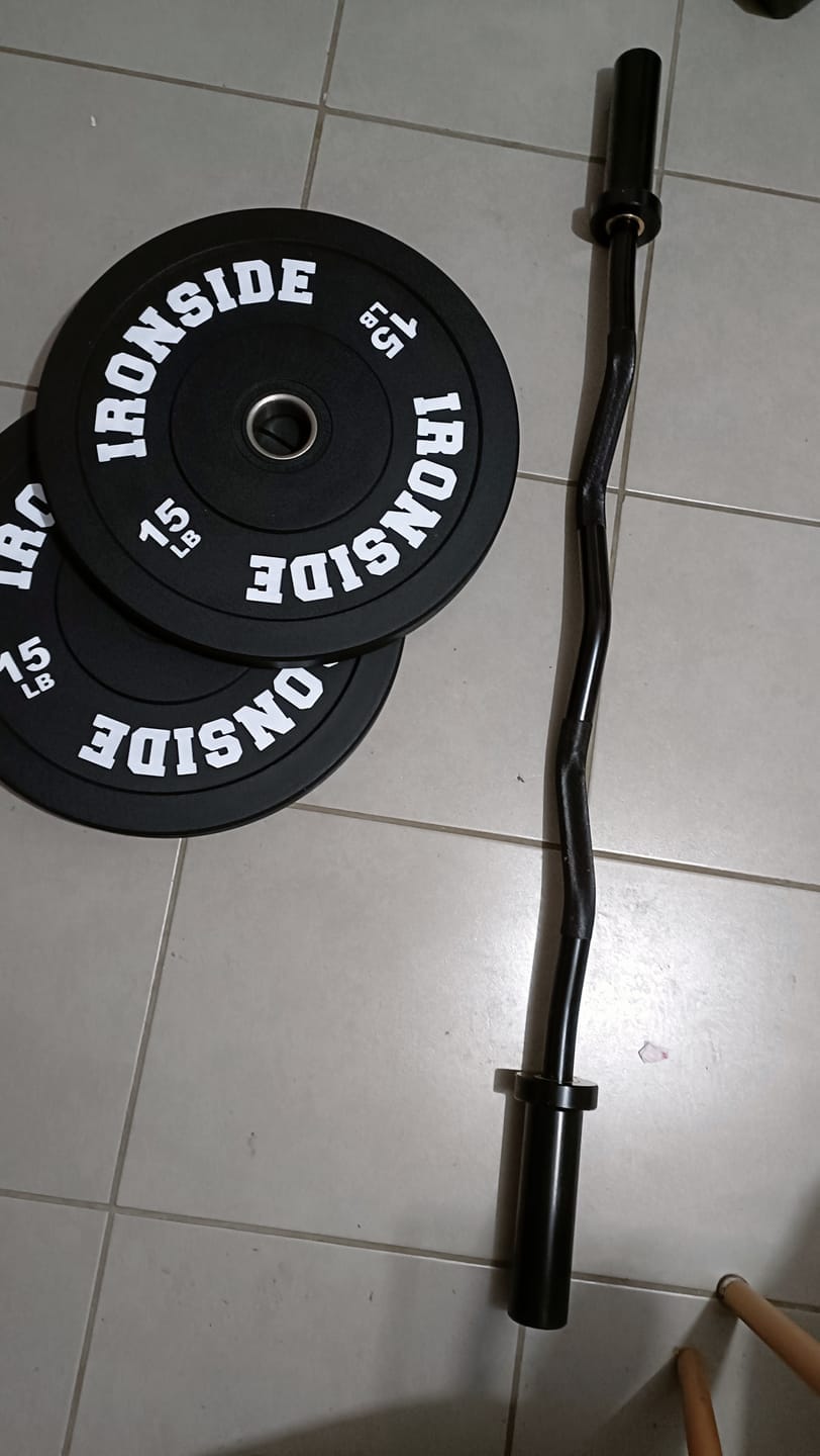 Customer photo review of Olympic EZ Curl Bar - Z Bar for Biceps & Triceps - IRONSIDE