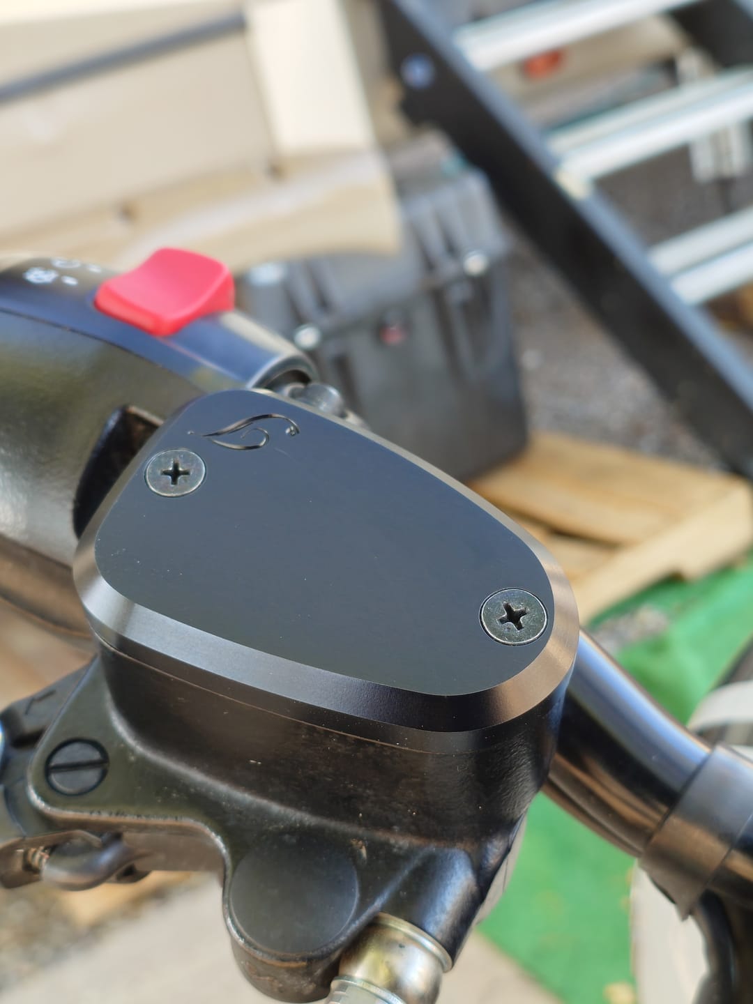 Customer photo review of Brogue Machined Brake Fluid Reservoir Master Cylinder Cap - Triumph Classics
