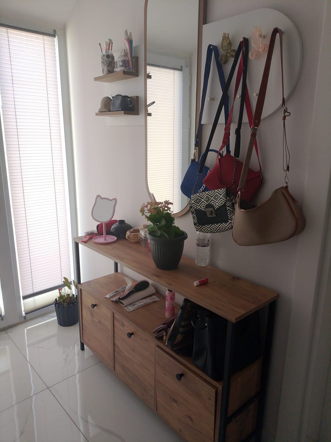 Customer photo review of Rani Home Dresuar Atlantik Çam -  Siyah Metal Ayaklı Konsol 120 Cm EG-5268