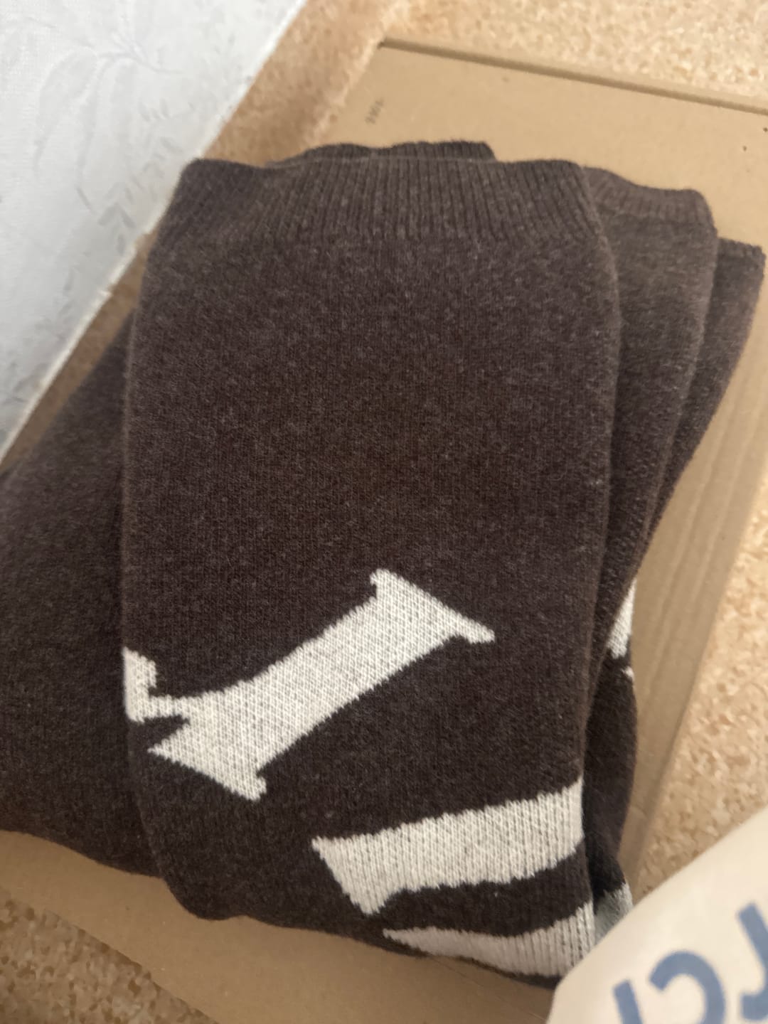 Customer photo review of AMOUR Merino Vilnos Džemperis Pilka