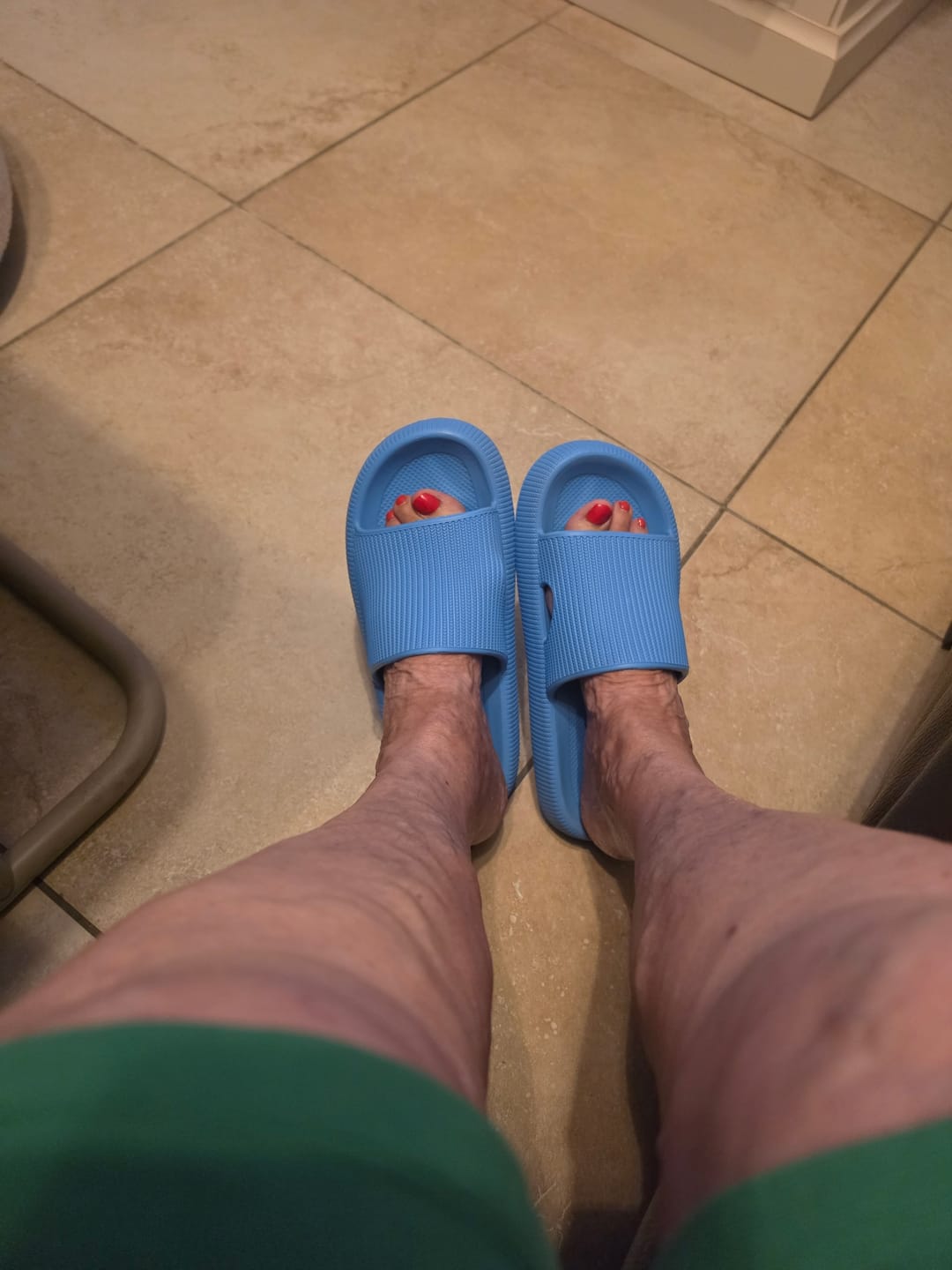 Customer photo review of HappyFlops Original Drop 002