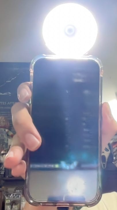 Customer photo review of LUMÉA™- Lampe magnétique pour téléphone 3 en 1