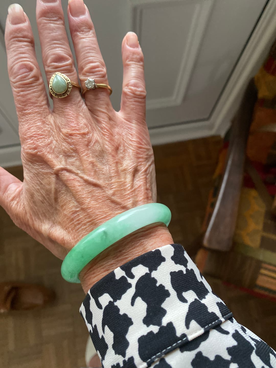 Customer photo review of Vintage 9ct Gold Jade Greek Key Ring