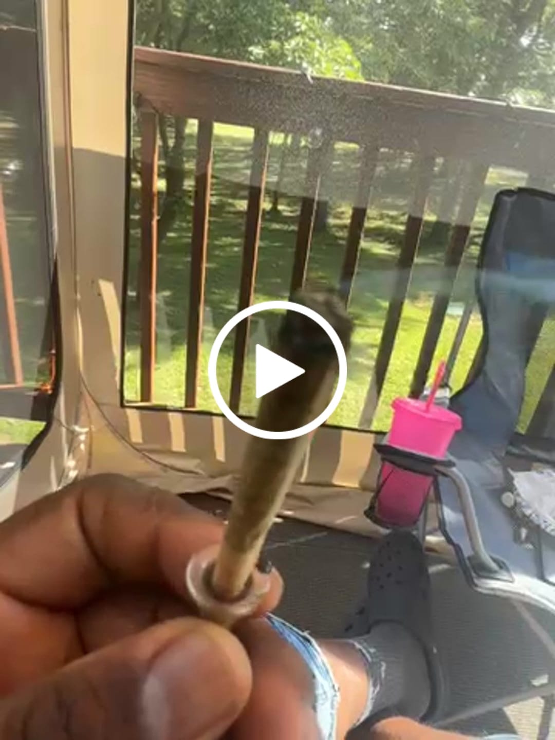 Customer video review of RAW Black King Size Cones