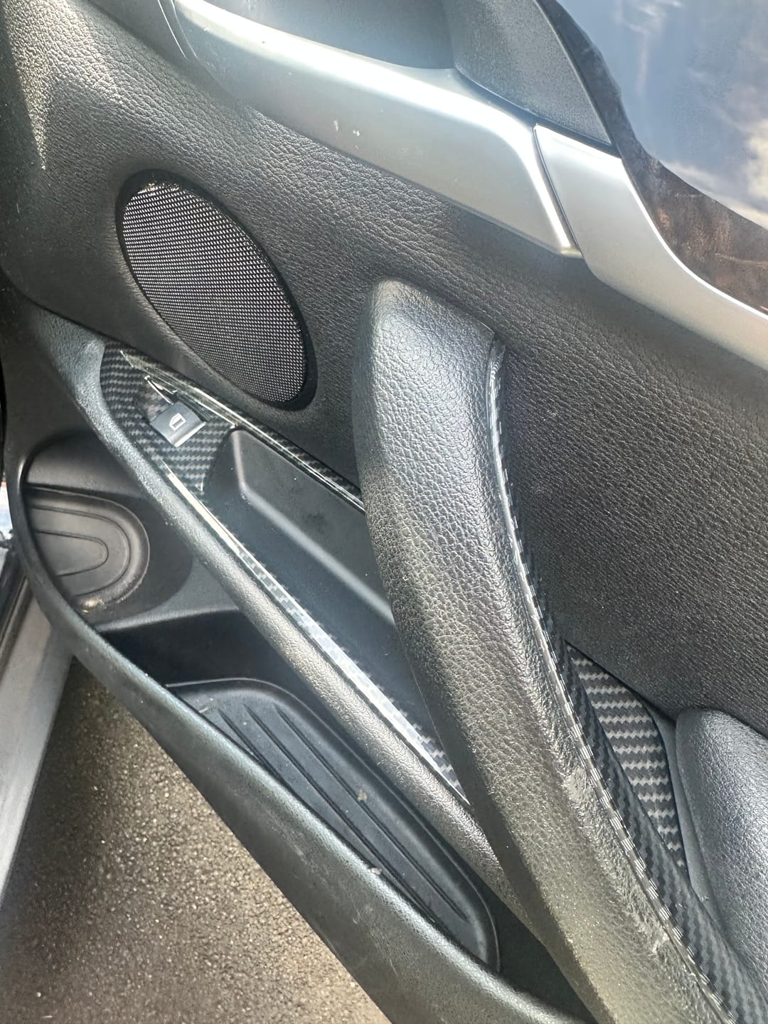Customer photo review of SPCRSO 3PCS Interior Door Pull Handle Cover Trim Set for BMW X5 F15 (2014–2018) & X6 F16 (2015–2019)