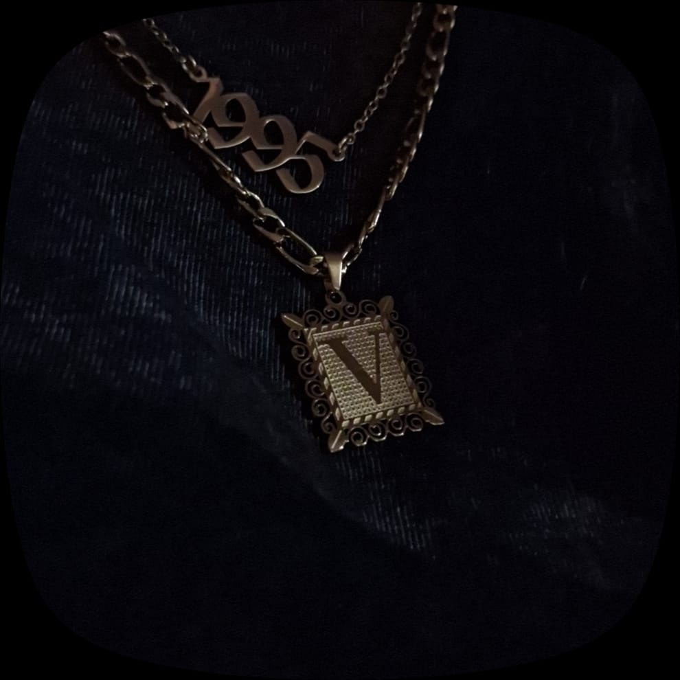 Customer photo review of Embossed Initial Necklace w/ Figaro Chain