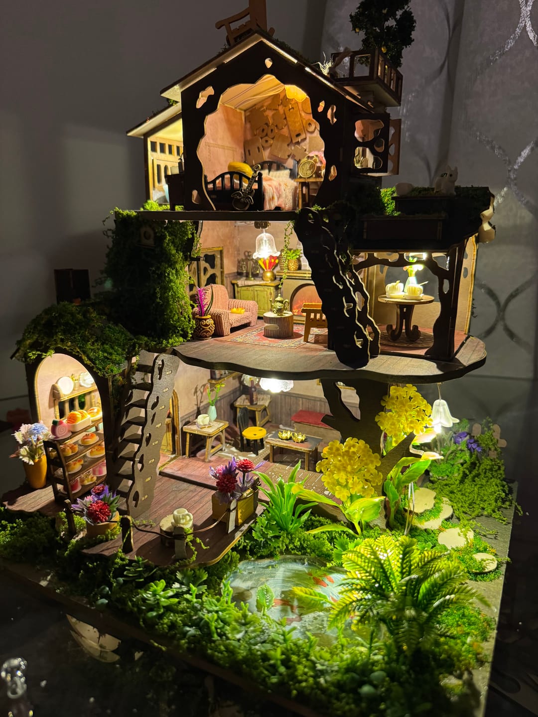 Customer photo review of The Winterwood Treehouse