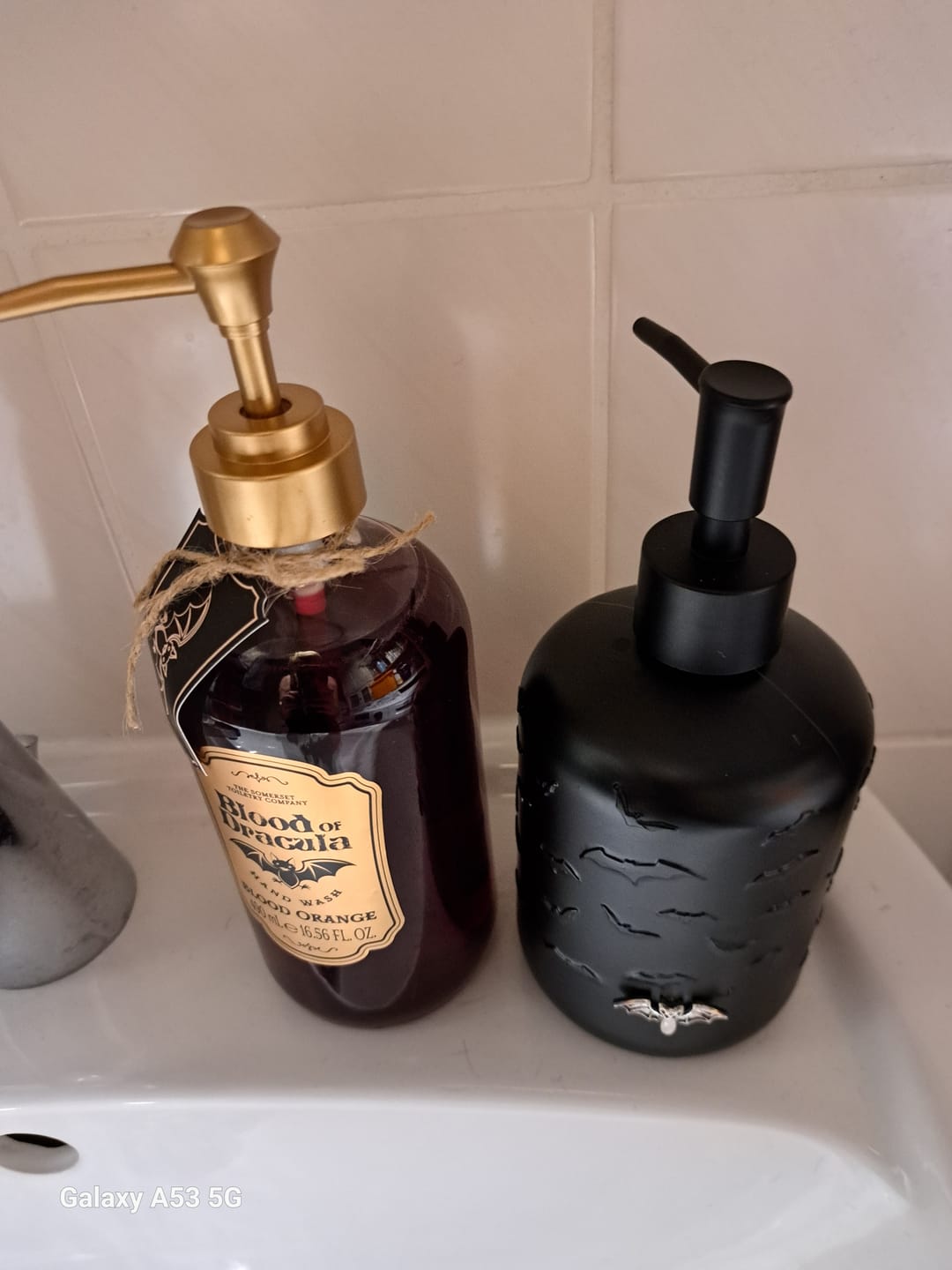 Customer photo review of Blood of Dracula Flüssigseife Blood Orange, 500 ml