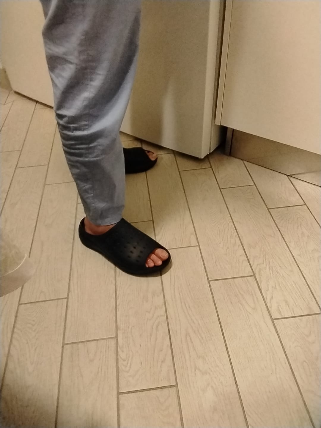 Customer photo review of Slide It Black - Sandali Uomo Neri  Uomo UGG