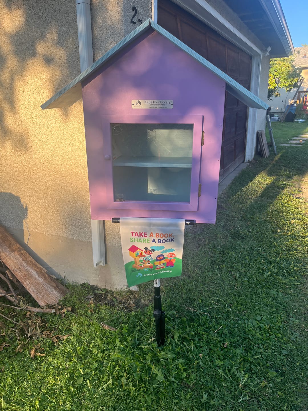 Customer photo review of Take a Book Share a Book Garden Flag