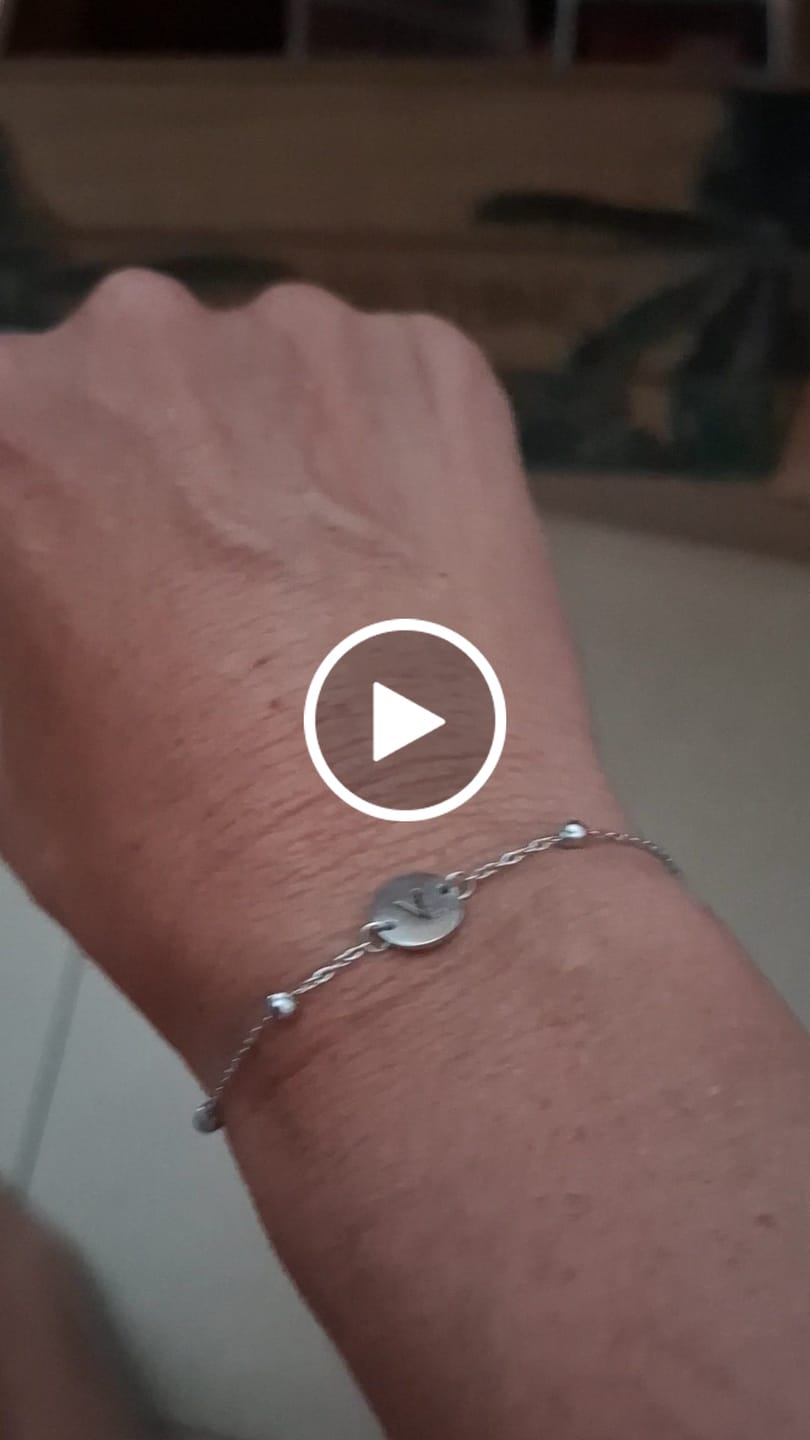Customer video review of Pulsera Círculo Inicial