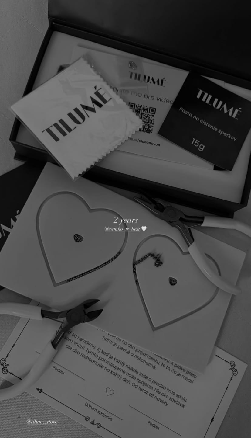 Customer photo review of Tilumé. Permanentné náramky