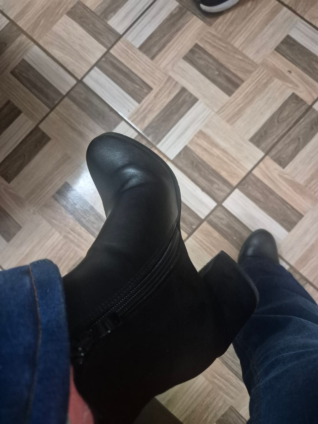 Customer photo review of Botin Taco Negro Mujer 6421001
