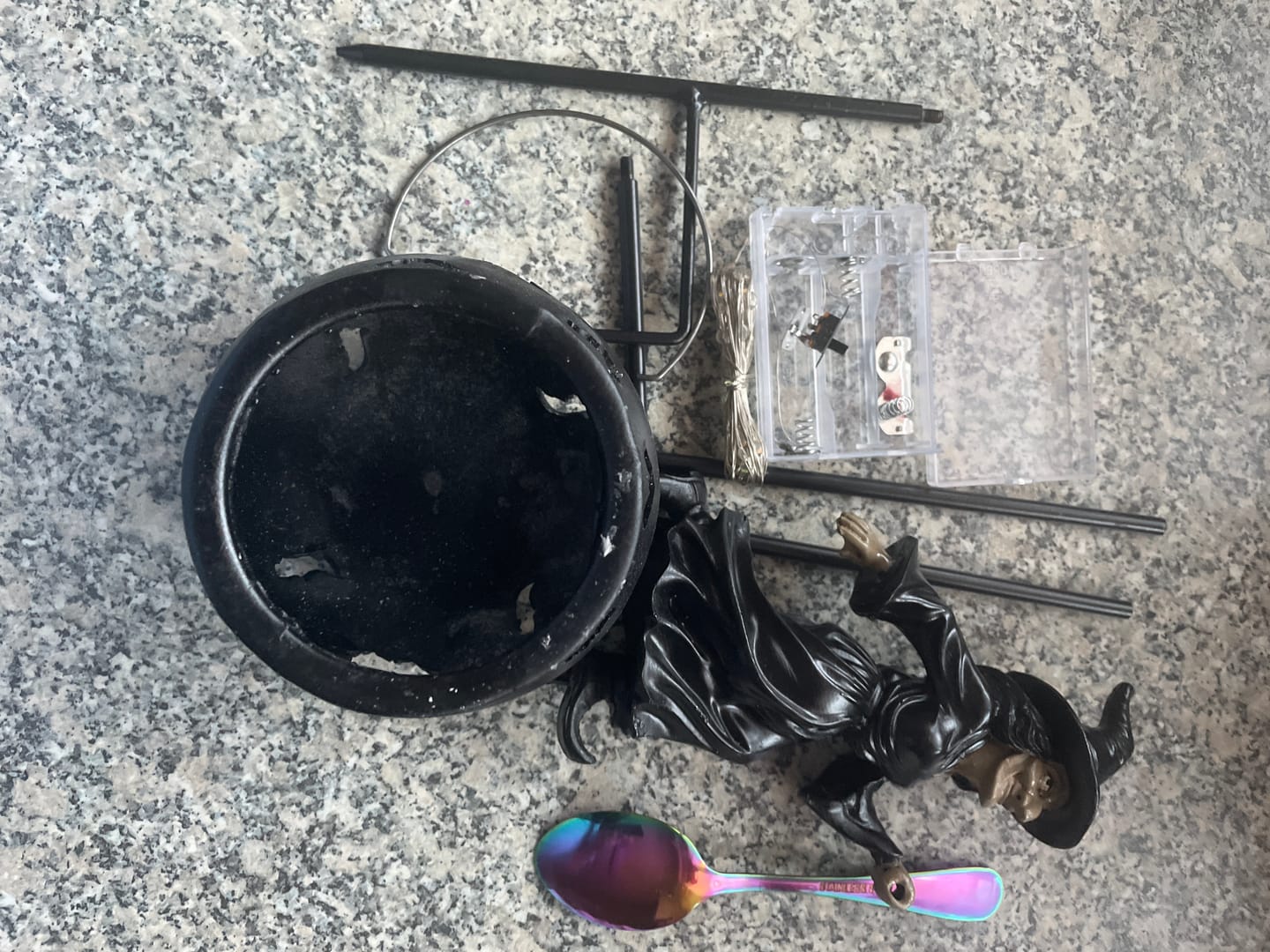 Customer photo review of 🪄Halloween Witch Glowing Cauldron Solar Light