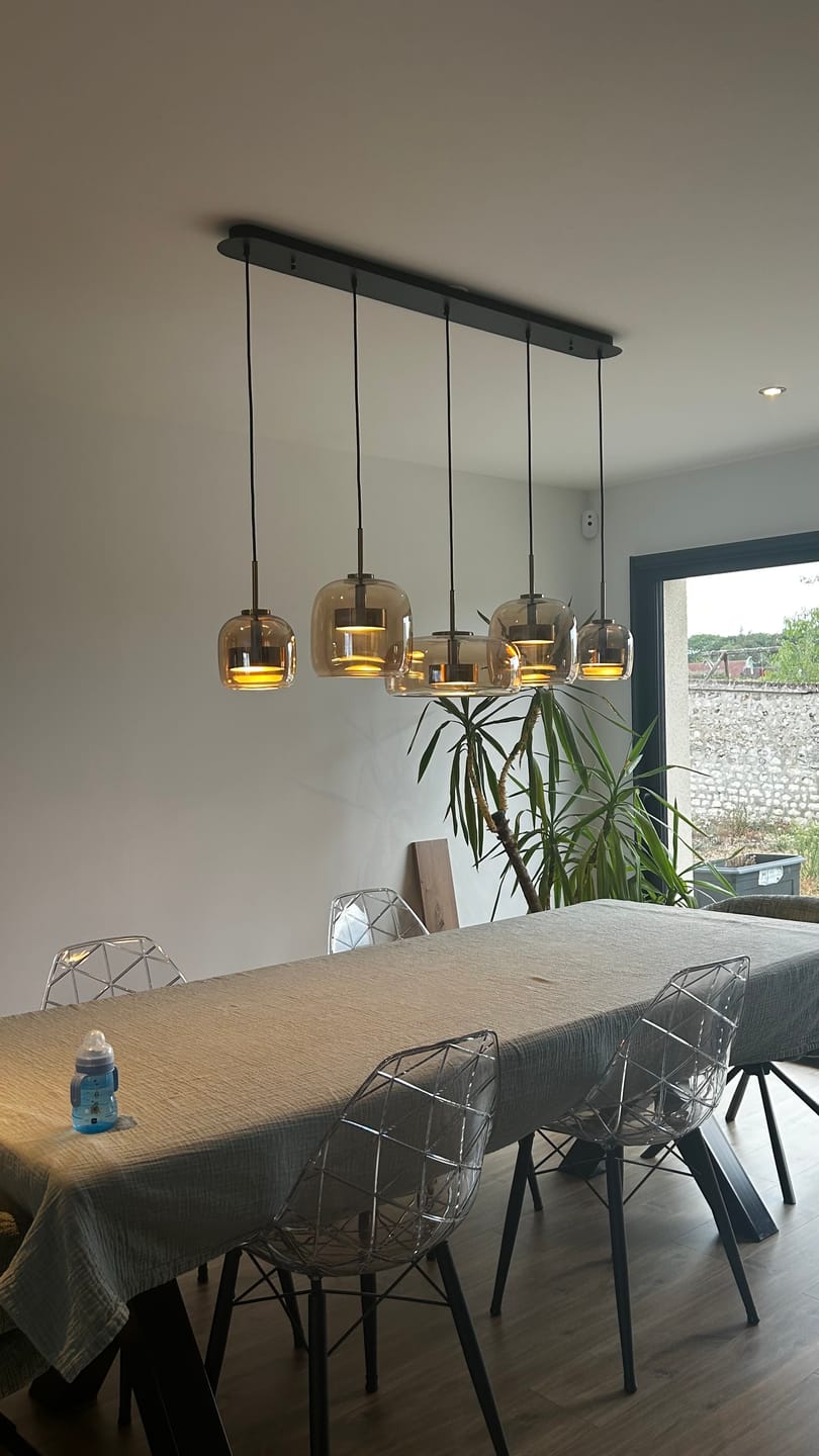 Customer photo review of Suspension moderne en verre teinté NOVA | 1 Suspension