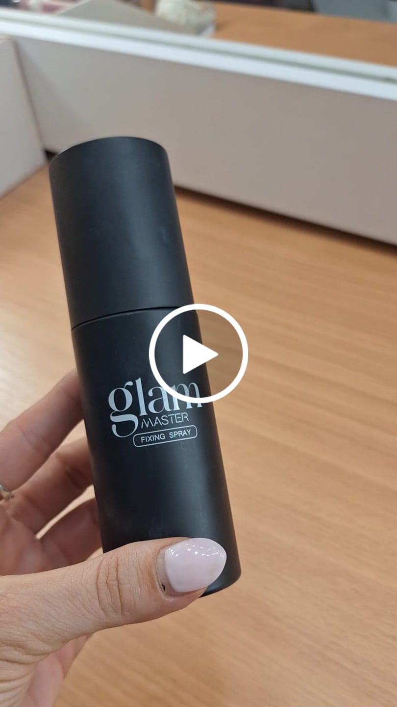 Customer video review of GLAM MASTER fiksator šminke
