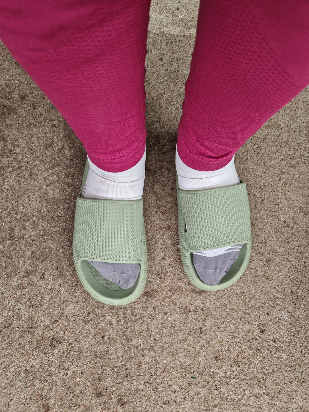 Customer photo review of HappyFlops Original