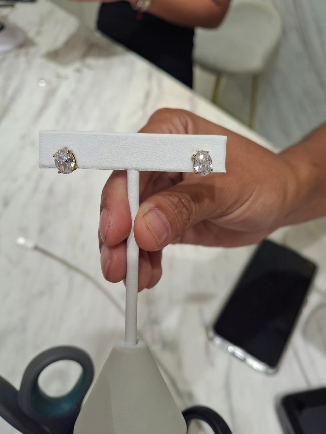 Customer photo review of Par Arete Trebol Zirconias Con Perla Colgante