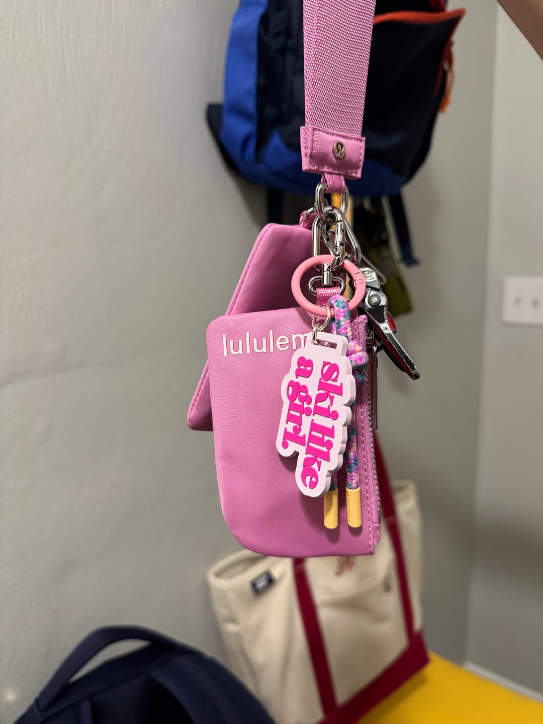 Customer photo review of Aprés Ski Bag Charm