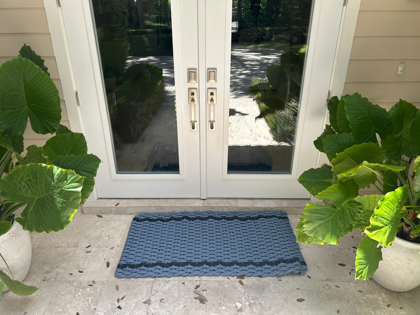 Customer photo review of Glacier Bay with 2 Navy Stripes Doormat