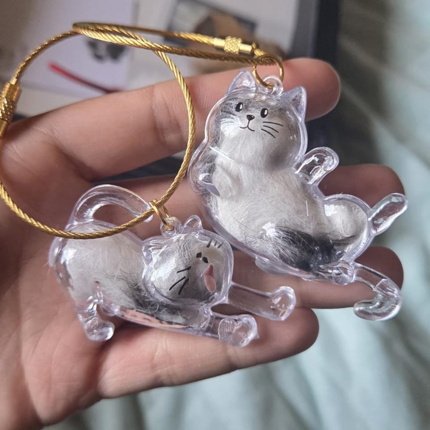 Customer photo review of Llavero para guardar pelo de mascota