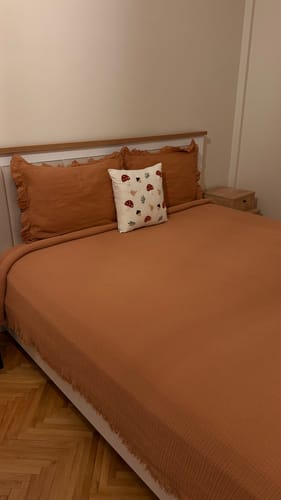 Customer photo review of Yıkanmış Keten Yastık Kılıfı 2'li Set Bordo