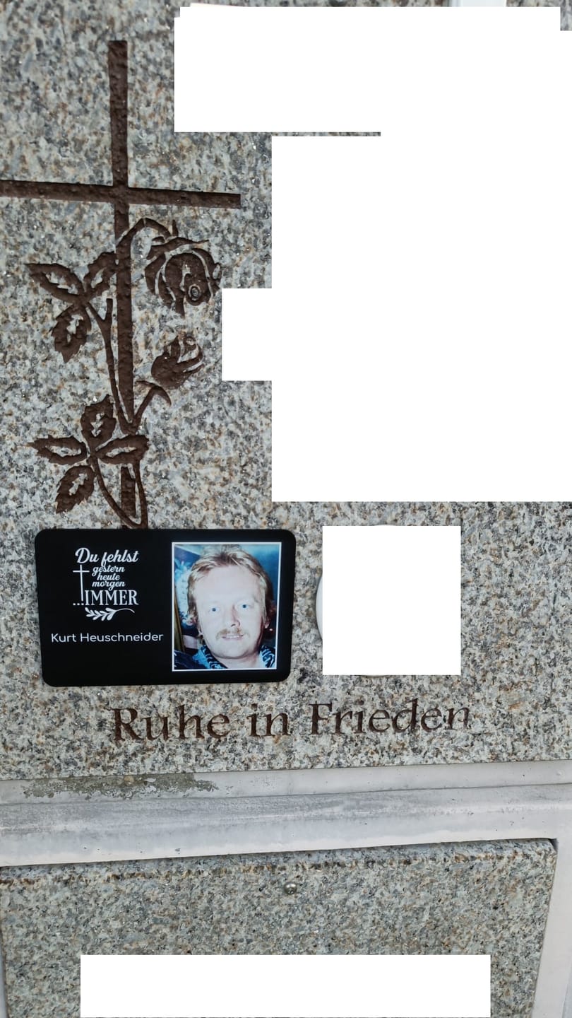 Customer photo review of Personalisierte Gedenktafel mit UV Druck – V2A Edelstahl – hochwertig pulverbeschichtet