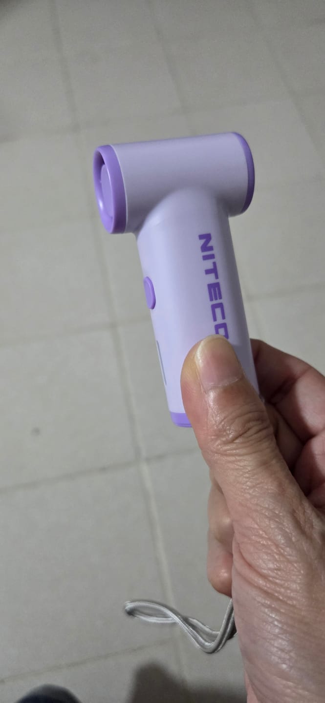 Customer photo review of NEF Nano - Palm-Sized High-Speed Handheld Fan