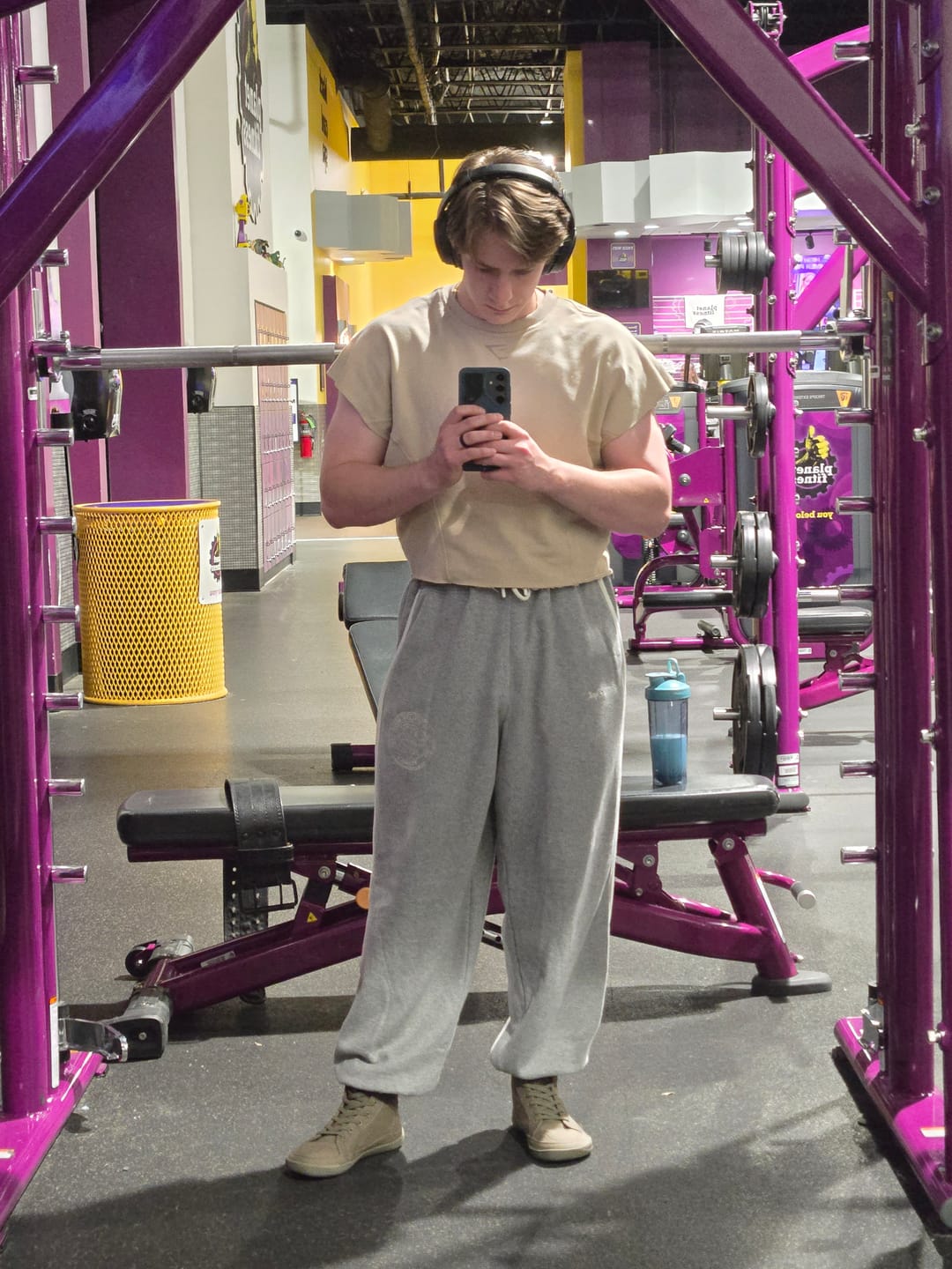 Customer photo review of 2176 - Golden Era Piping Joggers