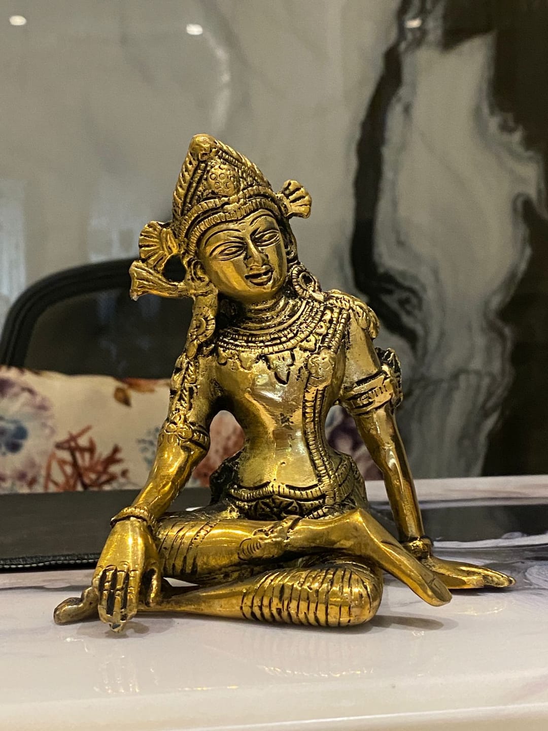 Customer photo review of Brass Indra Dev Idol Vastu Remedy for Authority, Courage and Divine Protection for Home and Office Placement | 15 x 10.5 x 15.2 cm | 1.22 kg