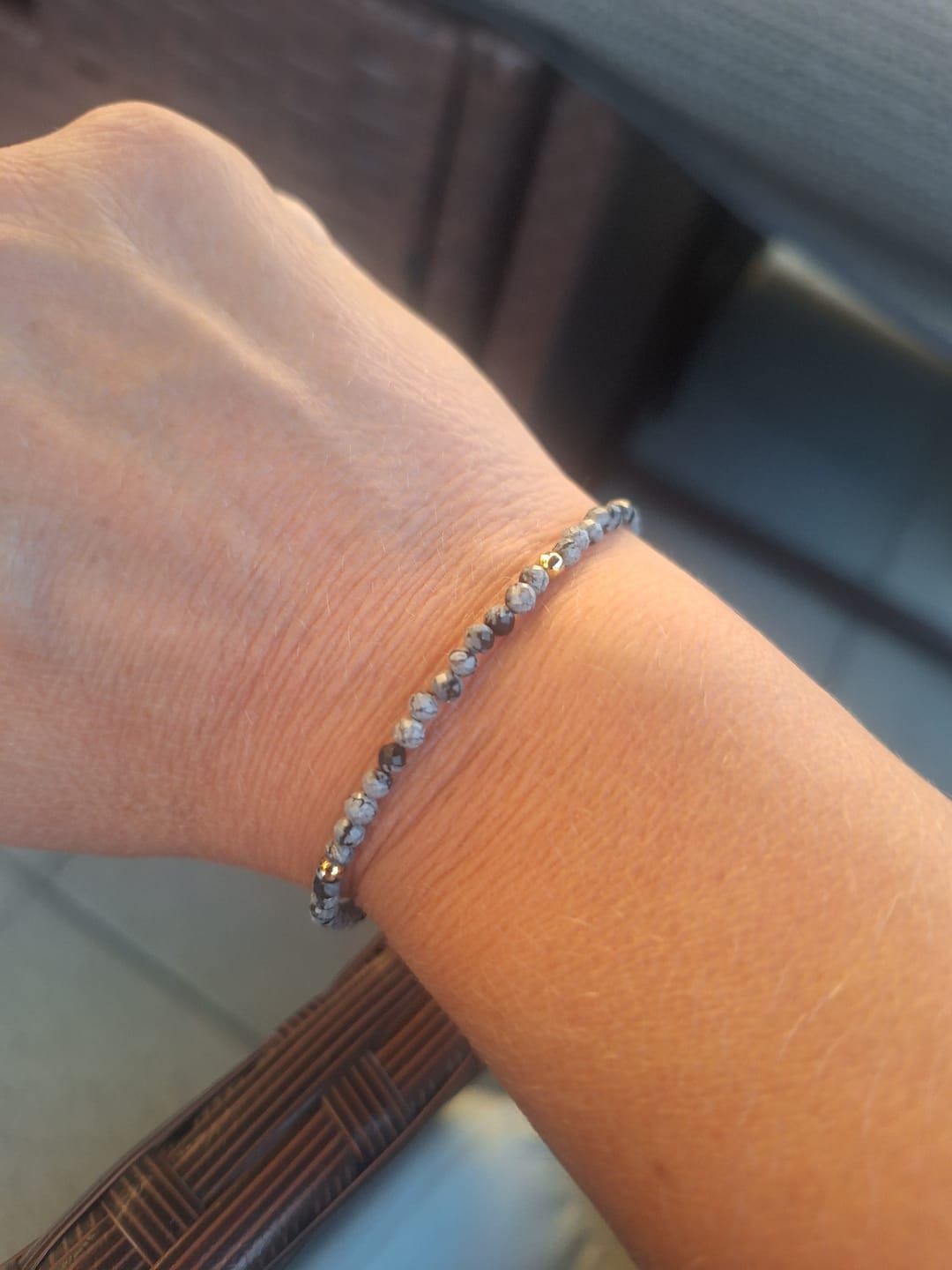 Customer photo review of Obsidian Armband - Schneeflocken Obsidian