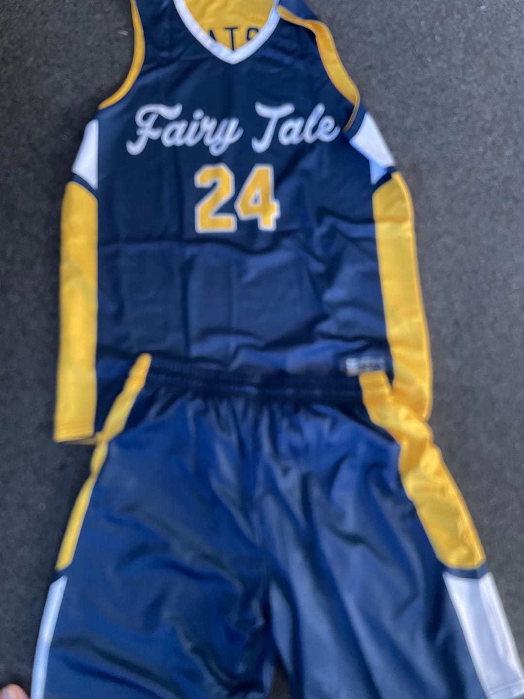 Customer photo review of Custom Navy Gold Side U-shaped Patttern Double Side Sports Uniform Basketball Jersey