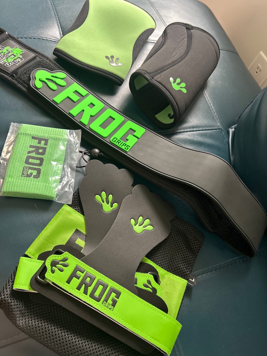 Customer photo review of Reversible Knee Sleeves - Green