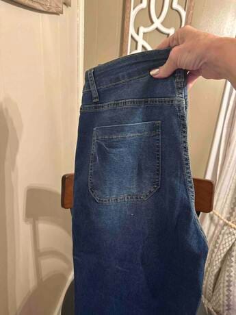 Customer photo review of Women's Wide Leg Denim Jeans