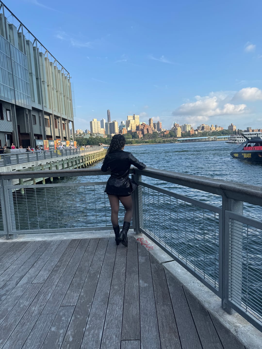 Customer photo review of PLAY - FREE HUGGING SEAMLESS TIGHTS - SHIMMER